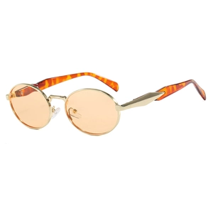 Retro oval sunglasses with gold metal frame and orange lenses in 45-degree view