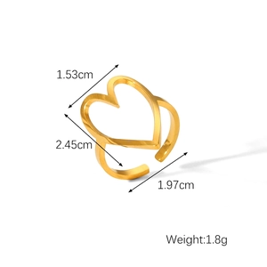 Detail view of 18K gold hollow heart ring with 1.8g weight and size specifications