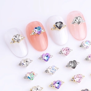 3D heart nail charms with crystal facets and side diamonds for professional manicure art