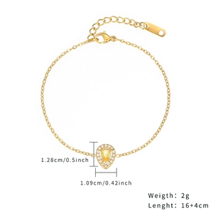 Detail showing the 16+4cm adjustable chain length and dimensions of the pear-cut zircon bracelet