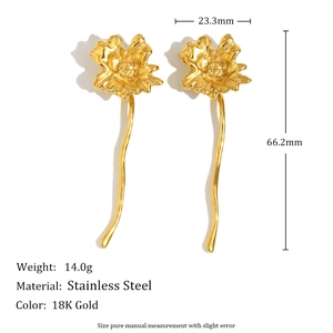 Vintage style 18K gold plated stainless steel flower stud earrings for women