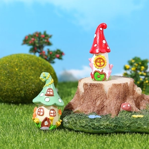 Miniature resin mushroom house garden ornaments in red and green for fairy landscapes