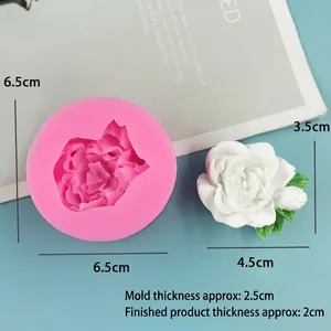 Detailed view of pink flower silicone mold with dimensions for cake and chocolate baking