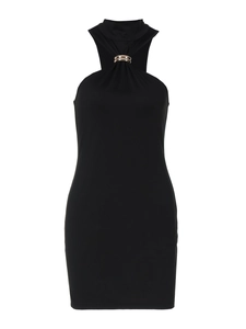 Detail of the chic halter neckline with a metallic ring on a slim fit black dress