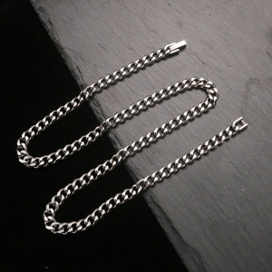 Collana a catena cubana in acciaio inossidabile argento lucido con chiusura a scatto
