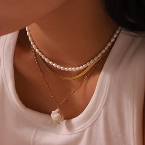 Baroque Freshwater Pearl Pendant Necklace Stainless Steel Gold Plated Vintage Clavicle Chain Jewelry For Women