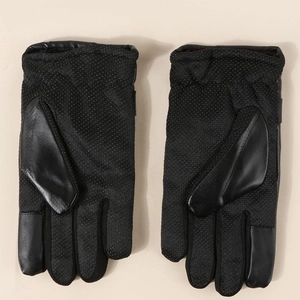Winter thermal non-slip outdoor gloves in black with touch screen compatible fingertips