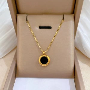 Minimalist Round Ring Pendant Necklace Titanium Steel Vacuum Plated Shell Inlay Clavicle Chain For Women Fashion Jewelry