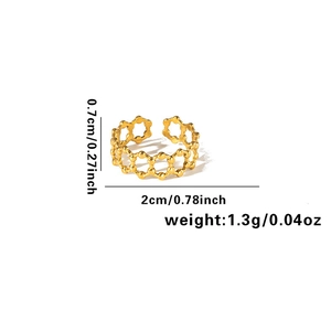 Detailed view of 18K gold plated hollow honeycomb ring with dimensions and weight info