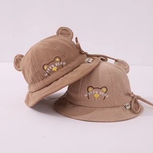 Brauner Baby Fischerhut aus Cord mit 3D-Ohren und Witty Bear Bestickung für den Herbst