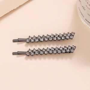 Elegant rhinestone claw chain hair clip set in black metal for bridal wedding hairstyles