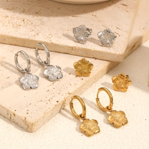 Floral Stud Earrings Stainless Steel Flower Hoop Dangle Jewelry For Women Fashion Ins Style Elegant Non-Tarnish