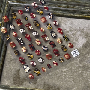 Autocollants d'ongles japonais ultra-fins avec motifs floraux et papillons rouges et dorés