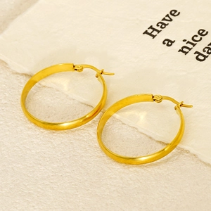Minimalist 18k gold plated stainless steel hoop earrings with secure latch closure
