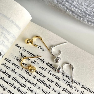 Minimalist 925 silver irregular ball hoop earrings in gold and silver plating