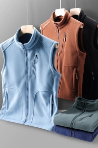 Multi-color fleece outdoor vest for men with high collar and three functional zip pockets