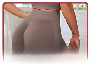 Detailansicht eines hoch taillierten nahtlosen Yoga-Jumpsuits mit gerippter Textur