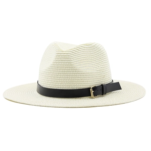 Chapeau de paille Panama classique blanc cassé avec ruban en similicuir noir et boucle