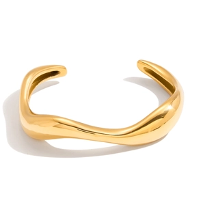 Bracelet jonc ouvert en acier inoxydable plaqué or 18 carats avec design ondulé