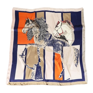 90x90cm Seidenschal in Orange mit klassischem Pferdedruck und elegantem Streifenmuster
