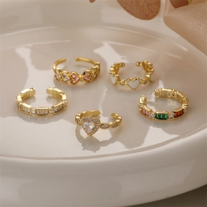 Elegant gold-plated open ring set with heart-shaped zircons and colorful gemstones