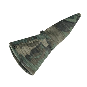 Chapeau de soleil camouflage jungle avec large bord et mentonnière pour randonnée