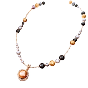 Collier de perles vintage plaqué or avec perles multicolores et pendentif diamanté