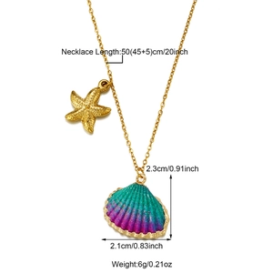 Detail of 50cm gold necklace with colorful shell and starfish pendants with size labels