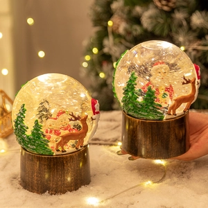 Boule à Neige De Noël Décoration Lumineuse Musicale Père Noël Bonhomme De Neige Renne Base Grain De Bois Vintage