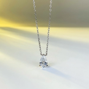 S925 silver pear-cut teardrop solitaire necklace with sparkling crystal pendant for women