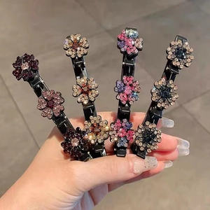 Set di quattro eleganti fermagli per capelli con fiori di strass in vari colori brillanti