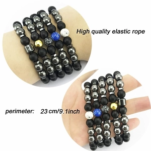 Bracelet en pierres noires mates 6mm et perles magnétiques avec corde élastique de qualité