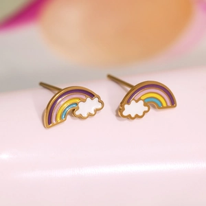 Boucles d'oreilles émaillées arc-en-ciel et nuage blanc avec base dorée pour enfants