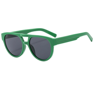 Occhiali da sole retrò a doppio ponte con montatura verde e lenti grigio scuro