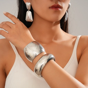 Three-piece silver hammered metal texture open cuff bracelets and earrings set for women