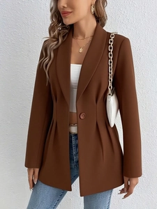 Blazer cintré élégant en laine marron foncé avec bouton unique et détails plissés