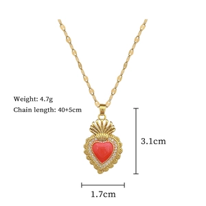 Detailed size and weight specs for the vintage gold crown heart pendant necklace