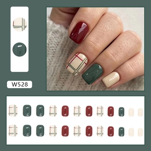 Short vintage plaid press-on nails in burgundy and dark green glossy square-round shape