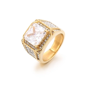 Anello classico da uomo in acciaio inossidabile placcato oro con grande zircone quadrato