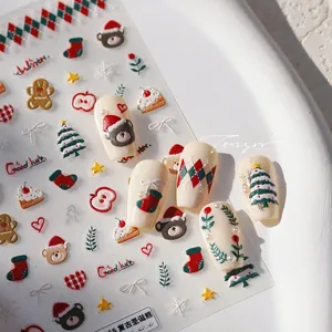 Détails de stickers à ongles Noël vintage avec ours et bonshommes de pain d'épice sur ongles