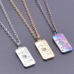 Halsketten mit Tarot-Sonne-Mond-Stern-Anhängern in Gold, Silber und Regenbogenfarben