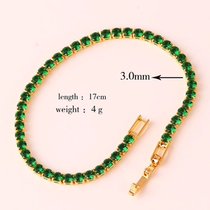Detail view of gold emerald bracelet with 3mm gems, 17cm length and 4g weight