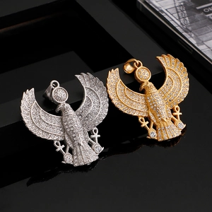 Hip hop eagle pendant necklace with sparkling crystals in gold and silver finish