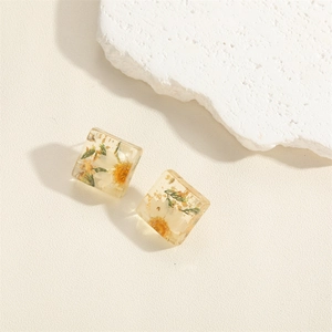 French vintage style square resin earrings with dried flowers and gold leaf details