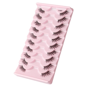 Macro shot of Y1001 half false eyelashes with transparent bands in 10 pairs pack