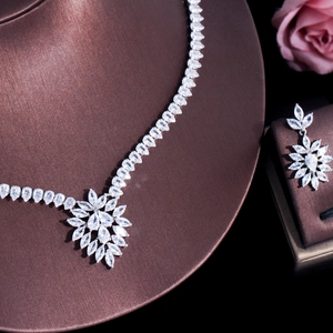 Parure bijoux de mariée en argent avec collier en zircon marquise et boucles d'oreilles
