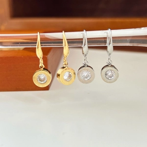 Edelstahl Hängeohrringe Mit Rundem Römischen Zahlen Anhänger Und Zirkonia Einfacher Eleganter Schmuck Für Damen