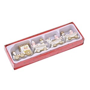 White and red wooden 4-section Christmas train set with snowman figurines in gift box