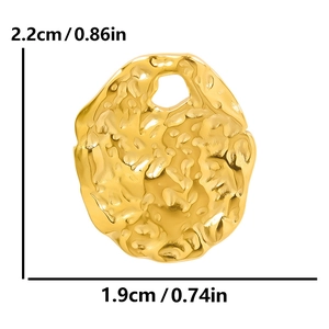 Macro shot showing dimensions of 304 stainless steel irregular gold oval pendant