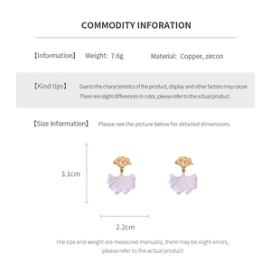 Detailed dimension chart for ginkgo leaf earrings with 3.1cm height and zircon inlay